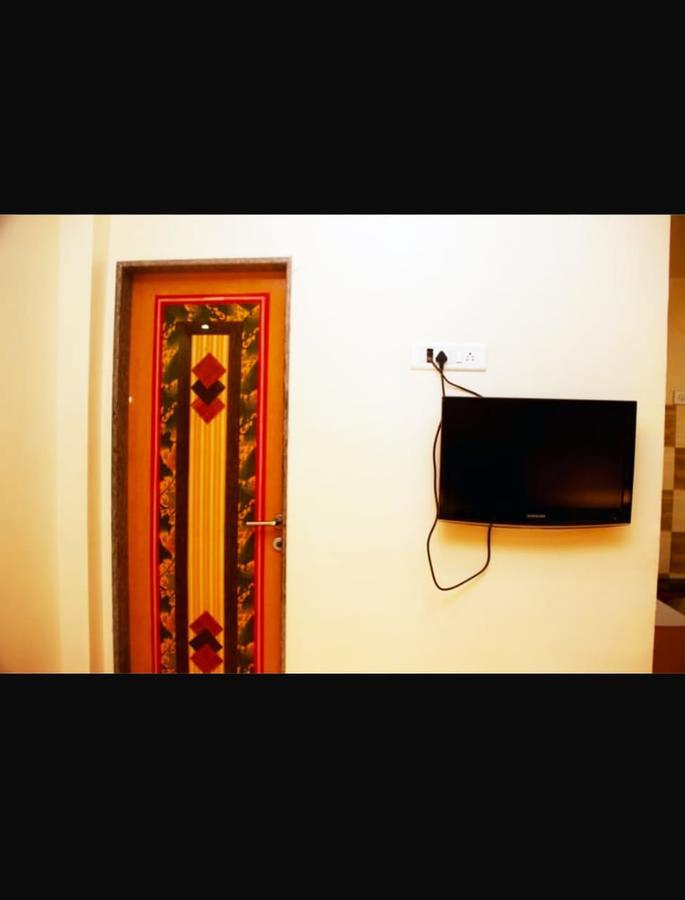 Hotel Apple Sai Residency Shirdi Buitenkant foto